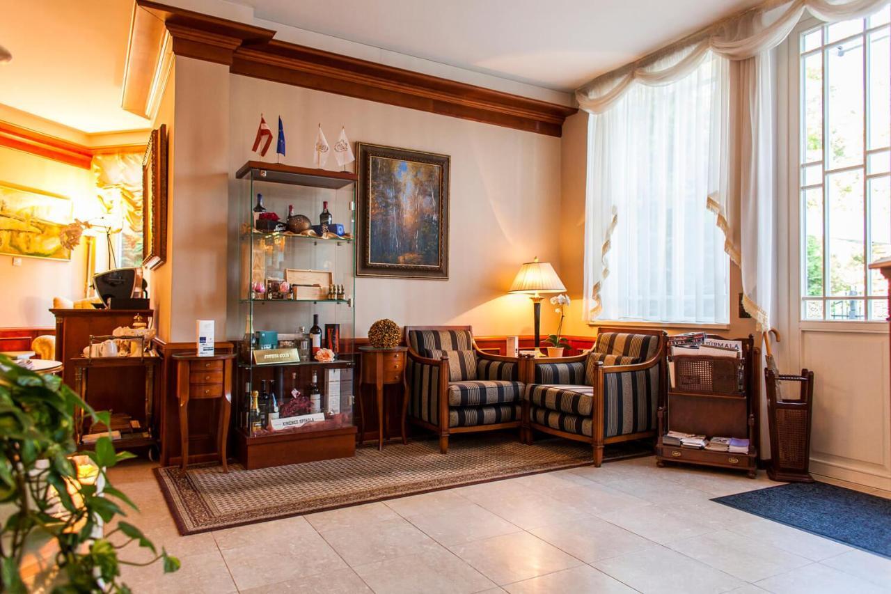 Tb Palace Hotel & Spa Jūrkalne 外观 照片
